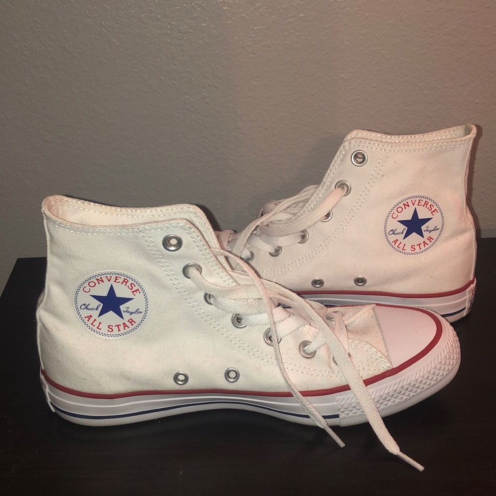 WHITE CONVERSE ! NEVER WORN